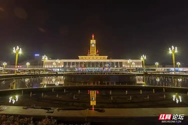 多视角下的长沙火车站