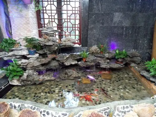 室内假山鱼池如何制作