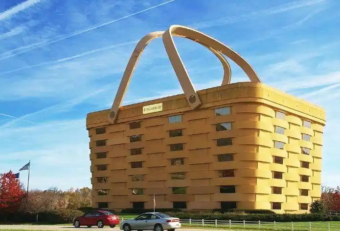 世界十大最奇葩的建筑 个个奇形怪状,还有透明的教堂 个个教的经典