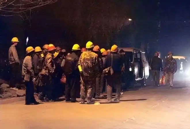 凌晨3点起床干活坐下来就能睡着农民工的辛酸谁又能体会