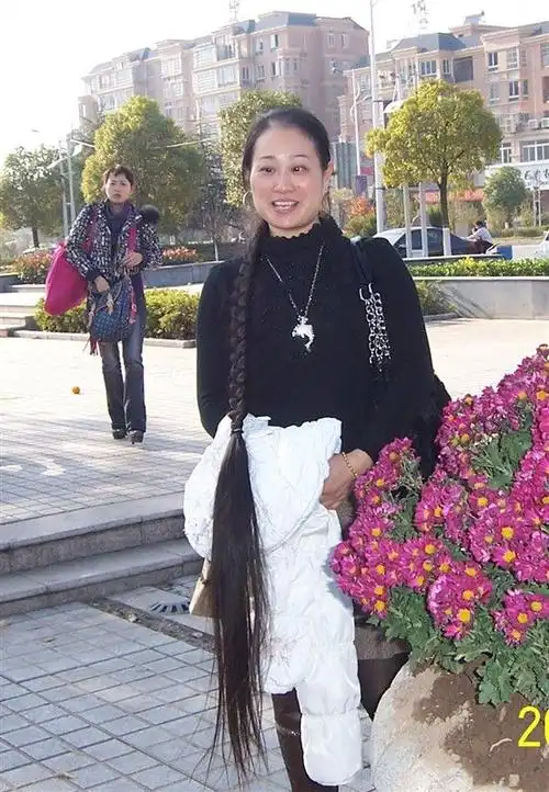 江西上饶17米长发女13