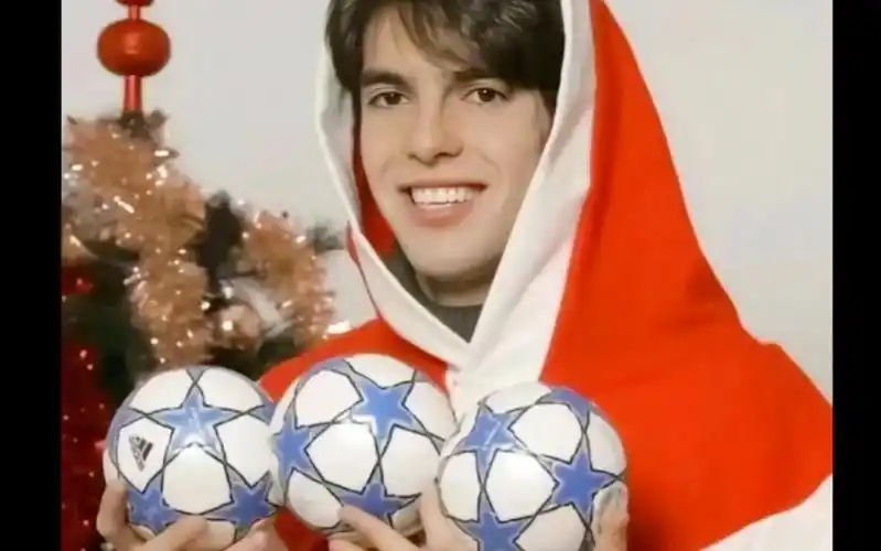 【卡卡】这哥的颜值放娱乐圈分分钟c位出道!