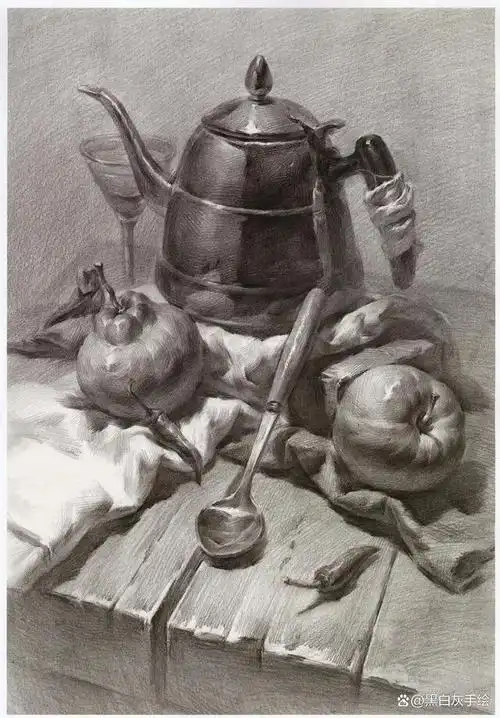 今天为大家分享一组高清优质素描静物作品.