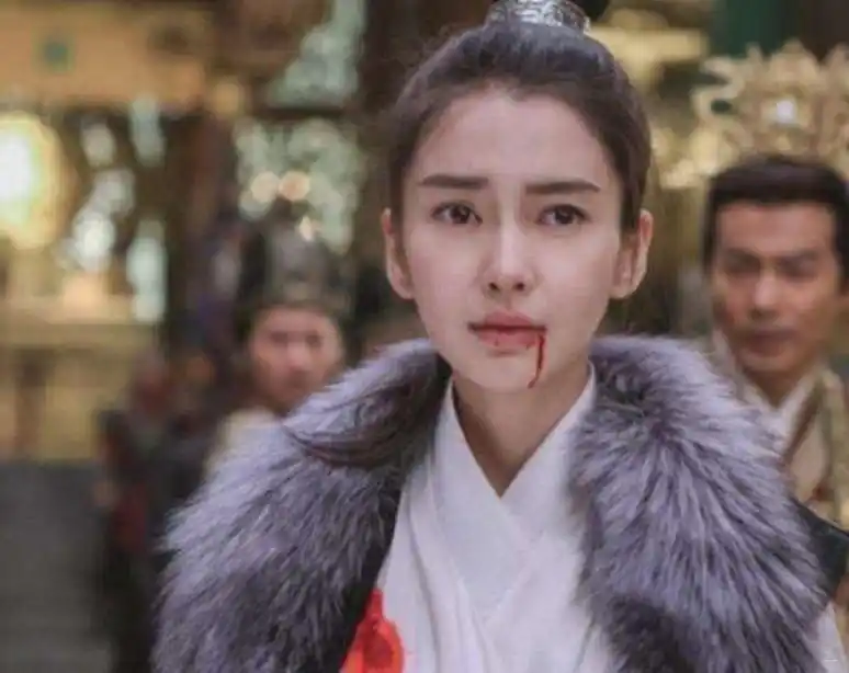 明星吐血照:朱一龙专业,热巴心疼,baby太假,我就服赵丽颖