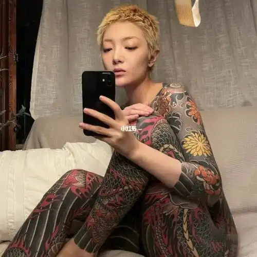 纹身女孩哇塞杨乐乐查看更多用户协议隐私政策侵权投诉指引社区规范