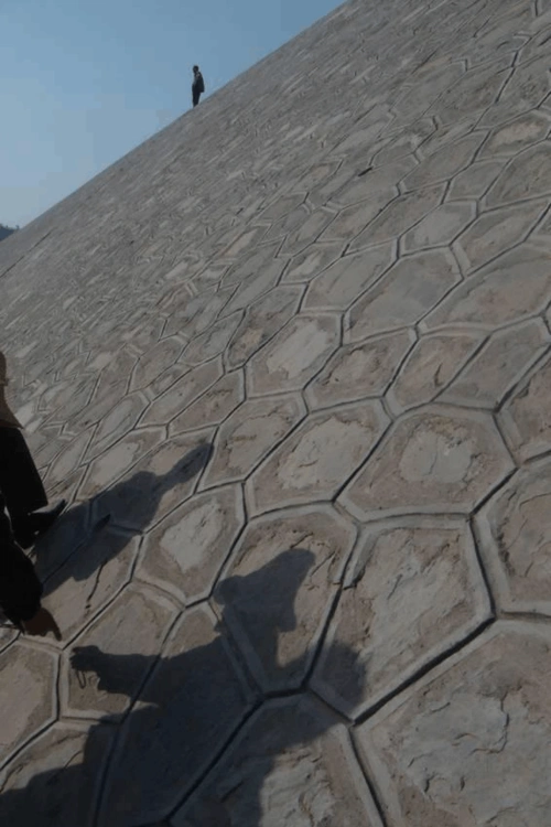 浆砌水沟勾缝照片