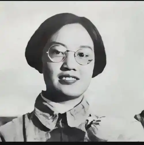 1939年,八路军"大美女"刘志兰,一张珍贵留影,丈夫是革命烈士_生活