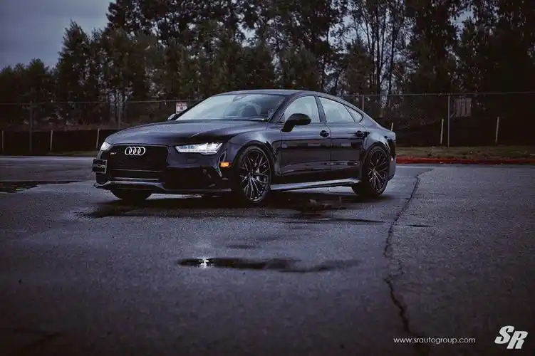 黑武士奥迪rs7全新体验男人的大玩具