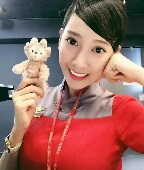 神级段位的最美空姐大胸长腿马甲线