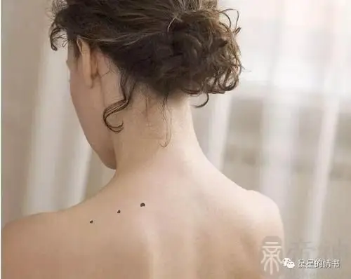女生后背上的痣有什么寓意 后背痣相解析