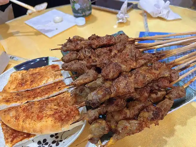 保证你没吃过南山的超便宜正宗西北羊肉串