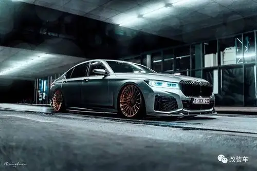 阳光大男孩改出了精彩人生,新款宝马7系轻改姿态案例