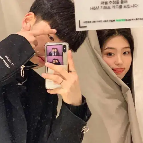 氟西汀·唯美情侣头像:总会有不期而遇的温暖,和生生不息的希望