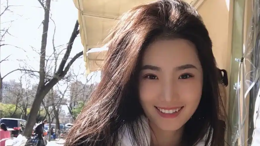 li chang show~魅惑舔唇极品诱惑 0120-4[独家]网络上认识的