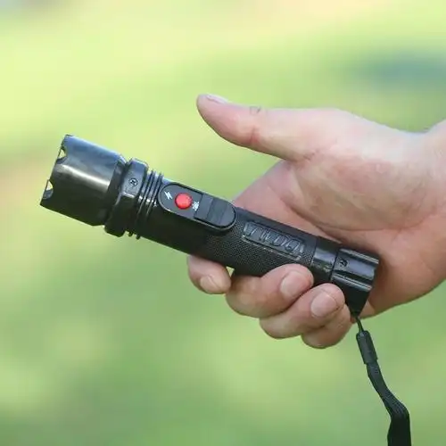spike 户外高压电击器防身电警棍电棒远射手电 电警棍充电筒电器 防狼