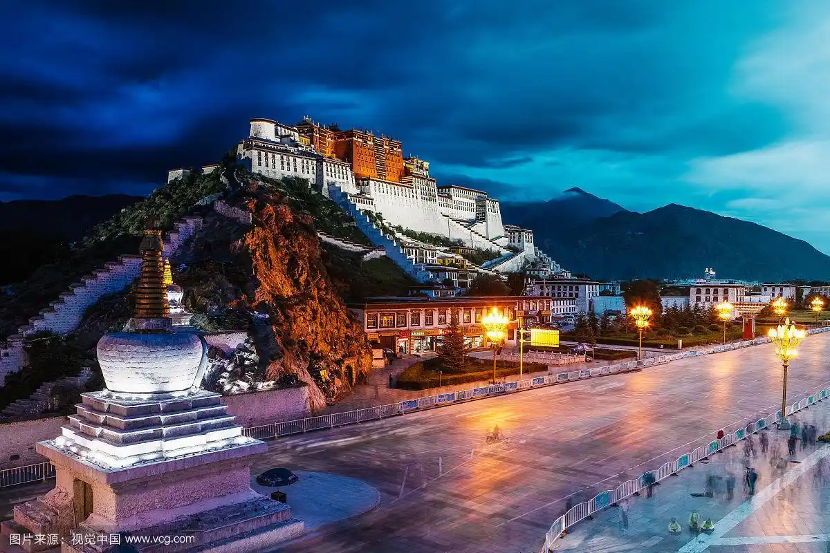 布达拉宫 the potala palace