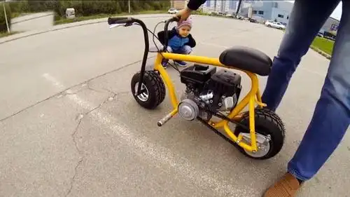 牛人 改装一台迷你型燃油 摩托车,太漂亮了,好想有一辆