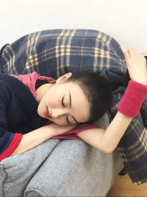 【11.17 景甜】今日抓拍[睡]@景甜 继续拍摄ing