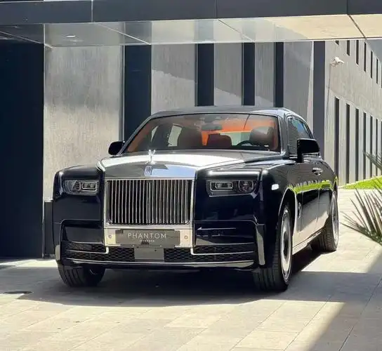 劳斯莱斯幻影加长收藏级座驾行走于商海之巅你值得拥有