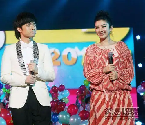 黄奕古巨基携手唱响世博 《还珠3》情侣再现(图)