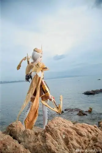 王者荣耀cos虞姬凯尔特女王女王范儿十足