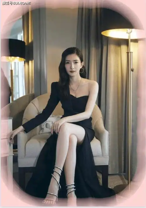 江疏影晒瑜伽照全身泛红神情撩人傲人身材尽收眼底