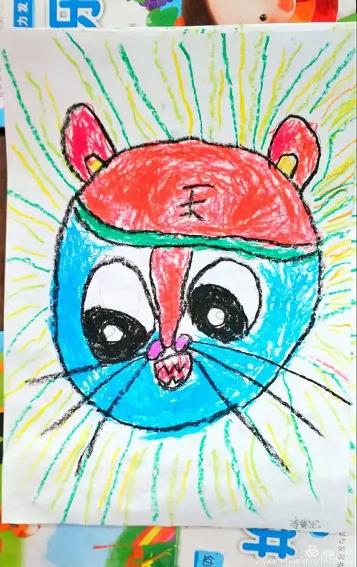 我们来比比看    这堂课画的老虎相对来说是会有些抽象,每个小朋友画