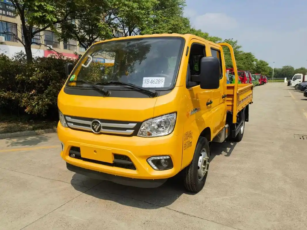 看看福田双排小金刚总质量:4.495吨,蓝牌自卸车