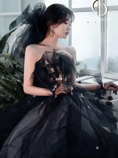 是你要的黑婚纱新娘造型吗