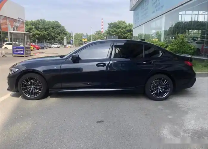 入手碳黑色宝马325lim运动耀夜分享真实提车价格和用车感受