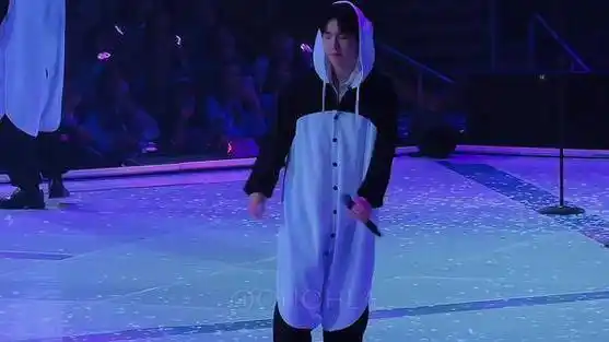 《tempo》边伯贤个人视角?exo爱丽baekhyun