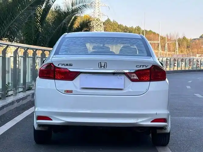 本田锋范,2016年10月上牌,2015款1.5l自动cvt舒适型,行驶里程7.