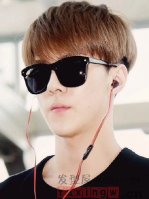 吴世勋短发发型 清爽帅气更迷人