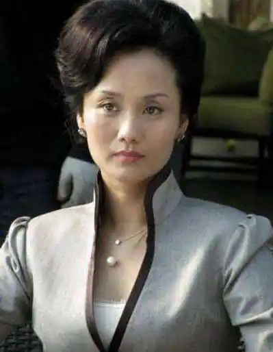 55岁李颖自曝是初代国模!