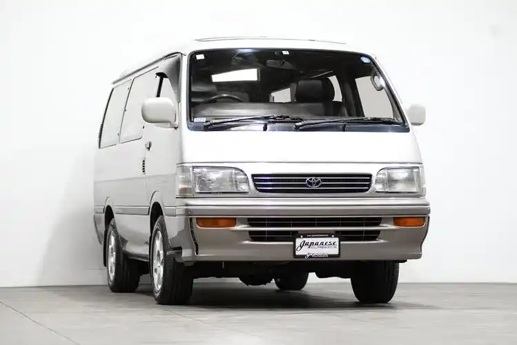 有趣的国外二手车1995款丰田海狮living saloon