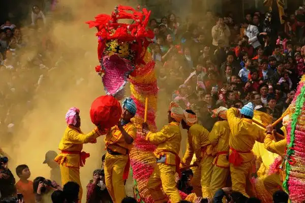 首页 醉美之旅 节庆节会 > 正文     民族传统节日,是少数民族人民