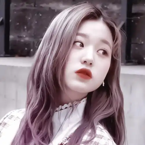 我会杀了所有小丑卡牌,成为最后的国王,王冠和我,都属于我的小孩