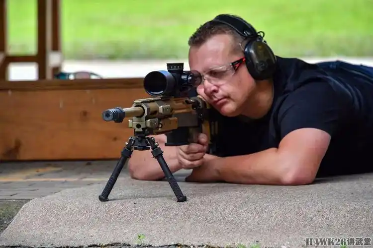 g.黑内尔有限公司(c.g. haenel)rs8栓动步枪上,该枪使用.