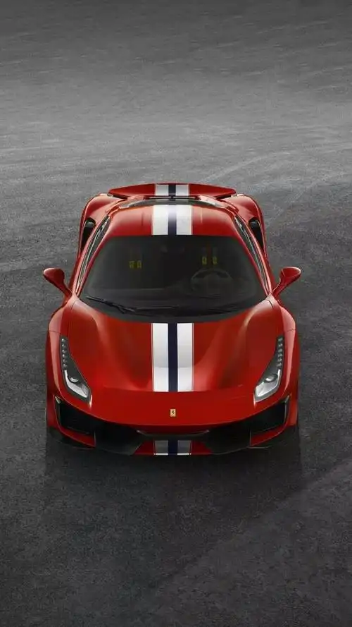 红色的法拉力跑车高清摄影图片