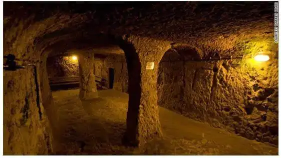 土耳其的地下城堡 竟能容纳两万人