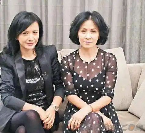 情人节梁朝伟被初恋情人曾华倩送上热搜,她是刘嘉玲好闺蜜_香港