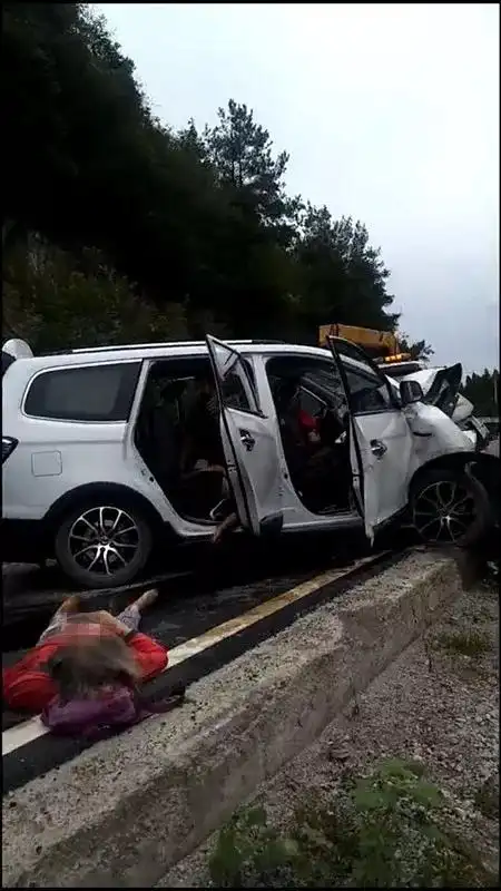 张家界英雄唐军车祸逝世路段再出重大车祸,引人深思!