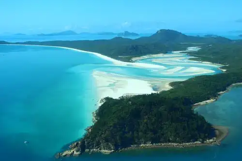 这个恬静的小岛无论何时都以温婉的姿态迎接你