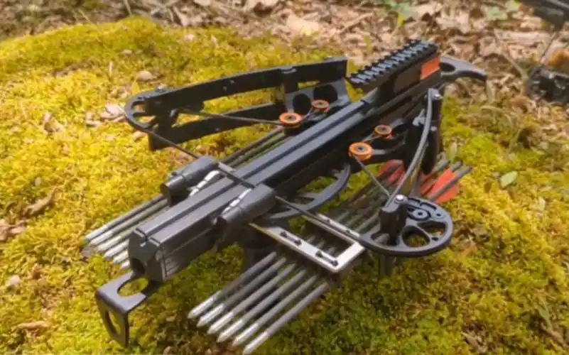 国外小哥的复合小手弩