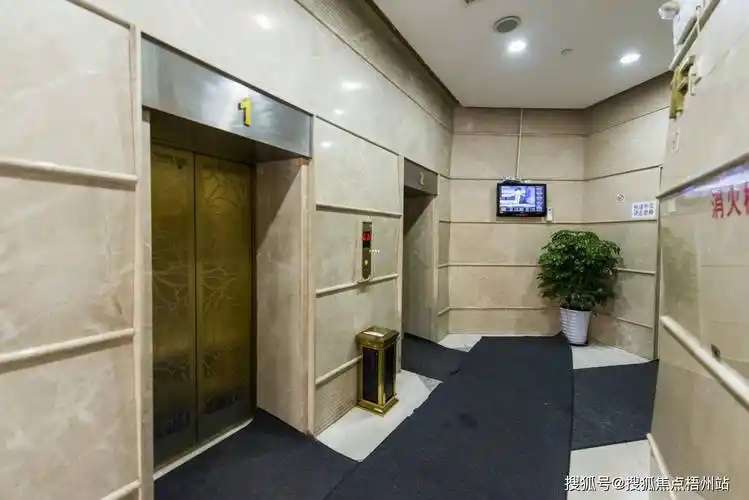 2024年上海现代广场项目咨询!楼盘百科_长宁区_仙霞路_距离