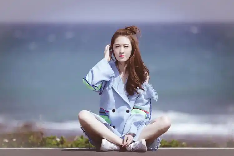 张雯垦丁文艺写真 半丸头动感有活力