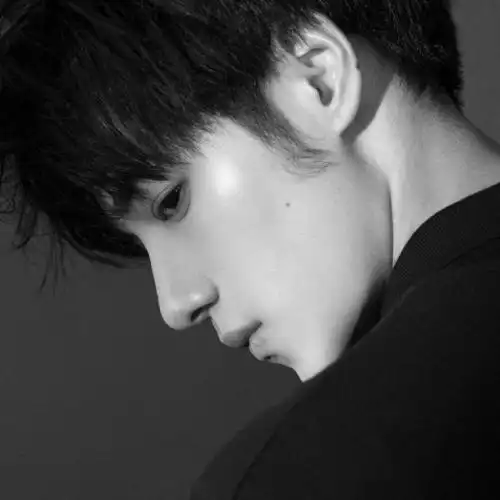 真人帅哥头像阳光帅气酷