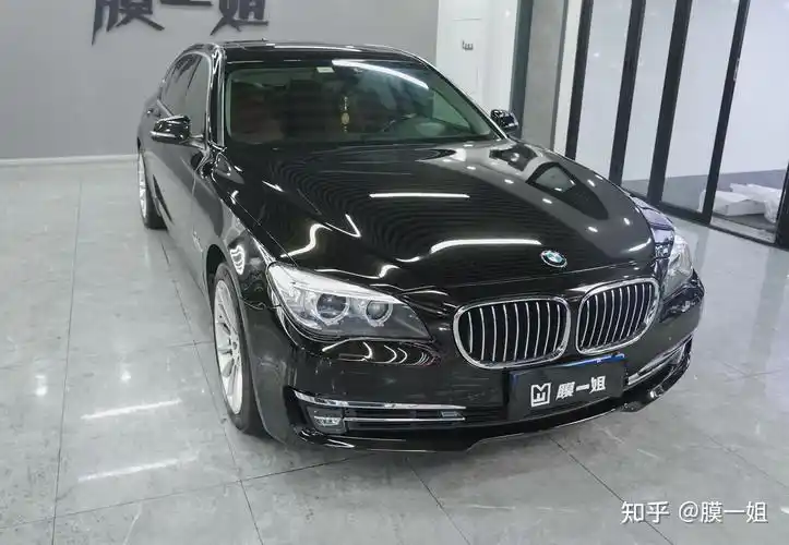 「汽车贴膜案例」宝马7系装贴膜一姐·超亮金属黑tpu改色车衣,养护