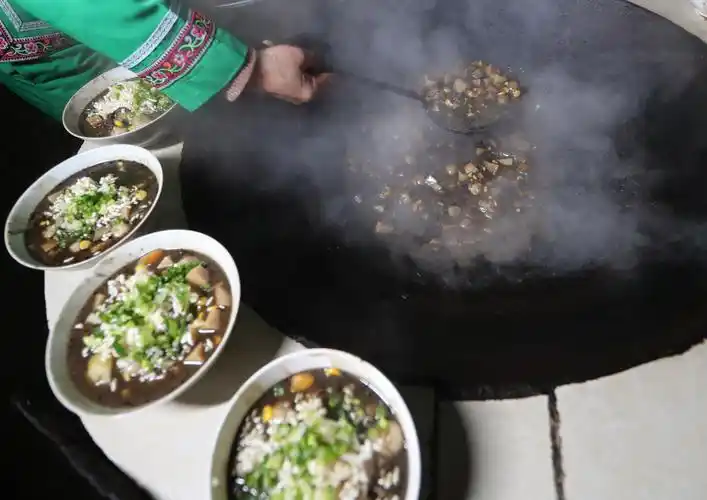 贵州玉屏侗家罐罐油茶飘香