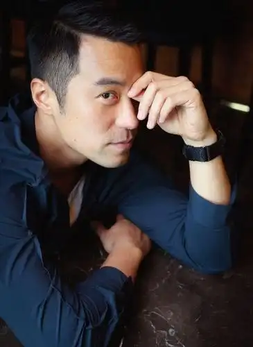 男神张孝全神秘妻子首曝光,气质高贵长相甜美,像男方前女友万茜